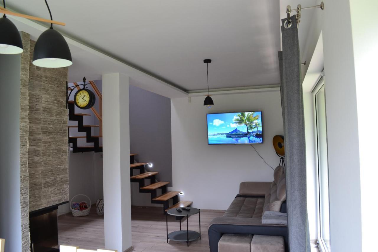 Leniowka Apartment Ponikiew  Ngoại thất bức ảnh